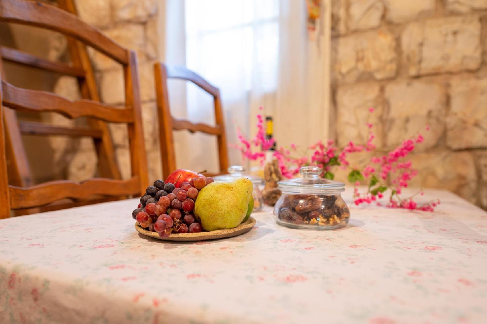Hemdatya Stone Suites In The Galilee Ilaniya Pokój zdjęcie