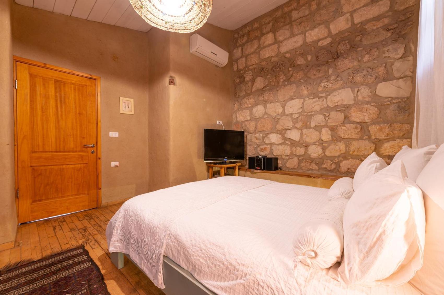 Hemdatya Stone Suites In The Galilee Ilaniya Pokój zdjęcie